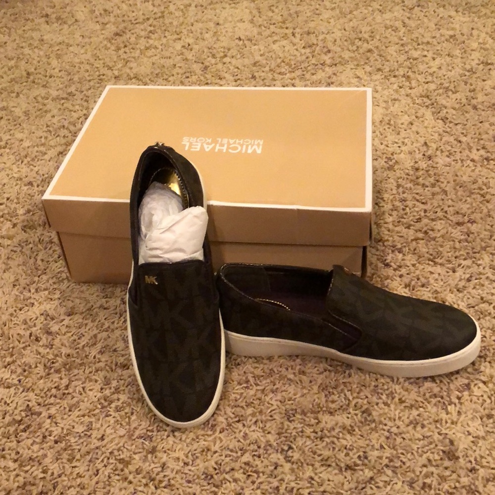 Keaton slip on